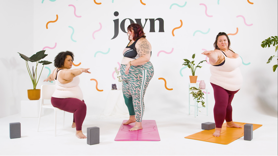 Anna Chapman teaching yoga class
